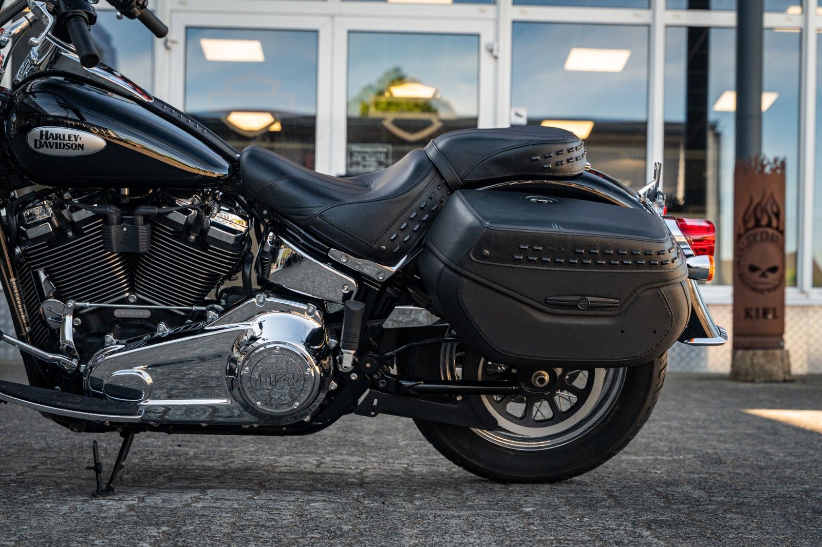 Fahrzeugabbildung Harley-Davidson Softail Heritage FLHCS 114 CUI -NEUWERTIG -