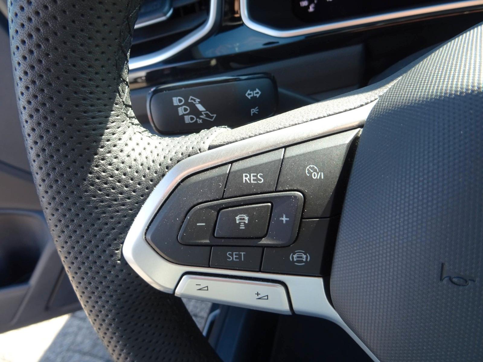 Volkswagen T-Roc R-Line 1.5 TSI LED Navi/APP ACC Virtual, миниатюра 16