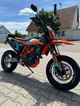 KTM Supermoto 690 SMCR - KTM SUPERMOTO 690