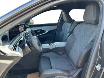 Peugeot 3008 Allure Hybride 145 360° LED NAVI AHK