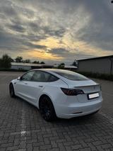 Tesla Model 3 Performance AWD 8-Fach  - Tesla Gebrauchtwagen in Hamburg