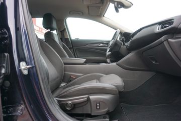 Opel Insignia - 12