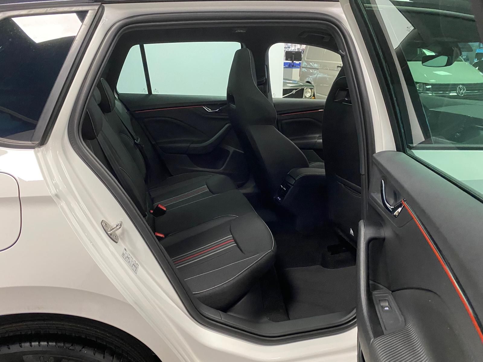 Fahrzeugabbildung SKODA Kamiq 1.5 TSI ACT DSG Monte Carlo+AHK+MATRIX++++