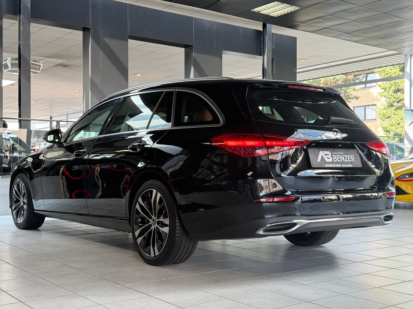 Fahrzeugabbildung Mercedes-Benz C 220d T /KEYLESS/MEMORY/KAMERA/AMBIENTE/ACC++/