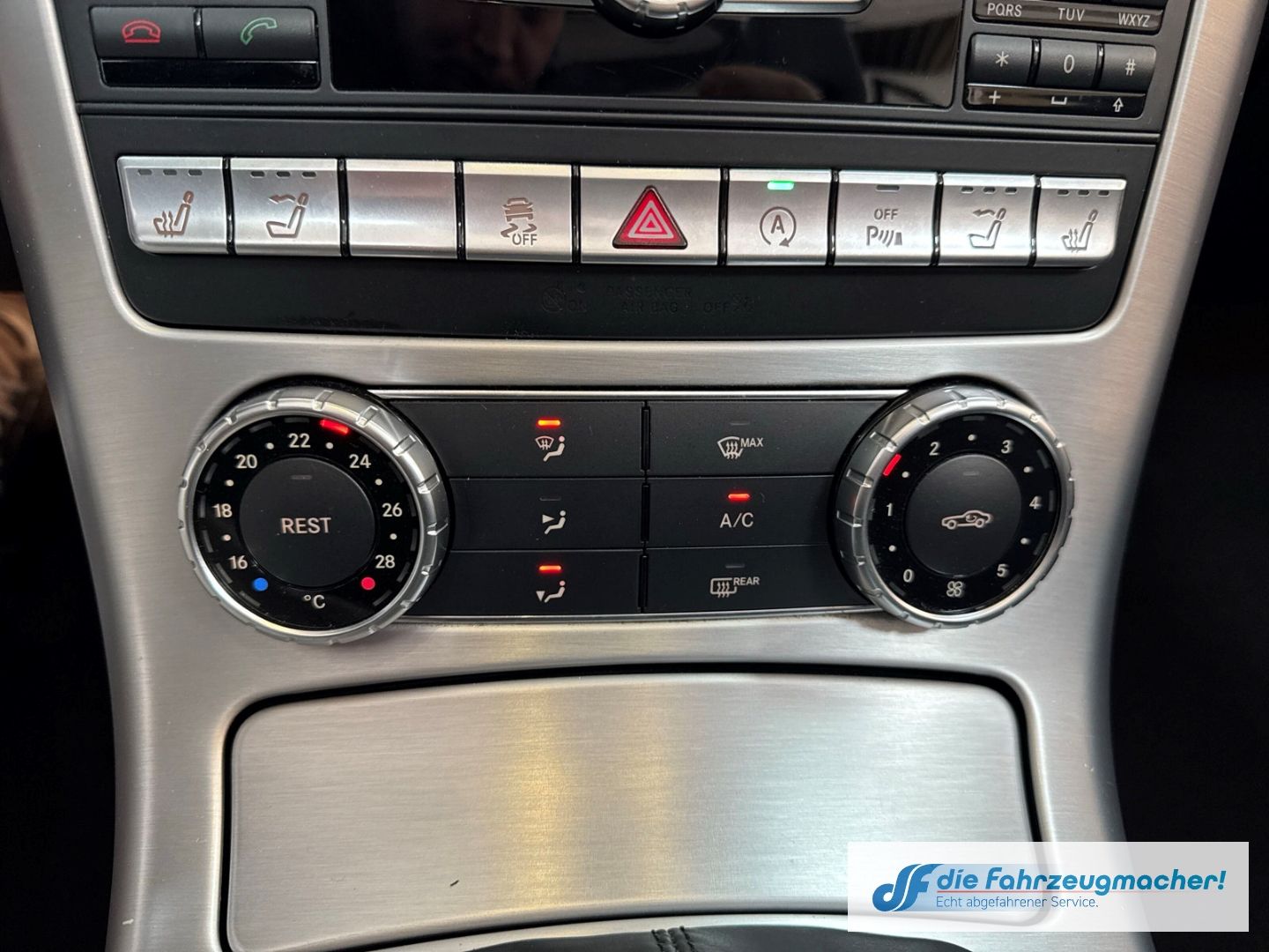 Fahrzeugabbildung Mercedes-Benz SLK 250 Roadster CDI BlueEFFICIENCY Sportpaket