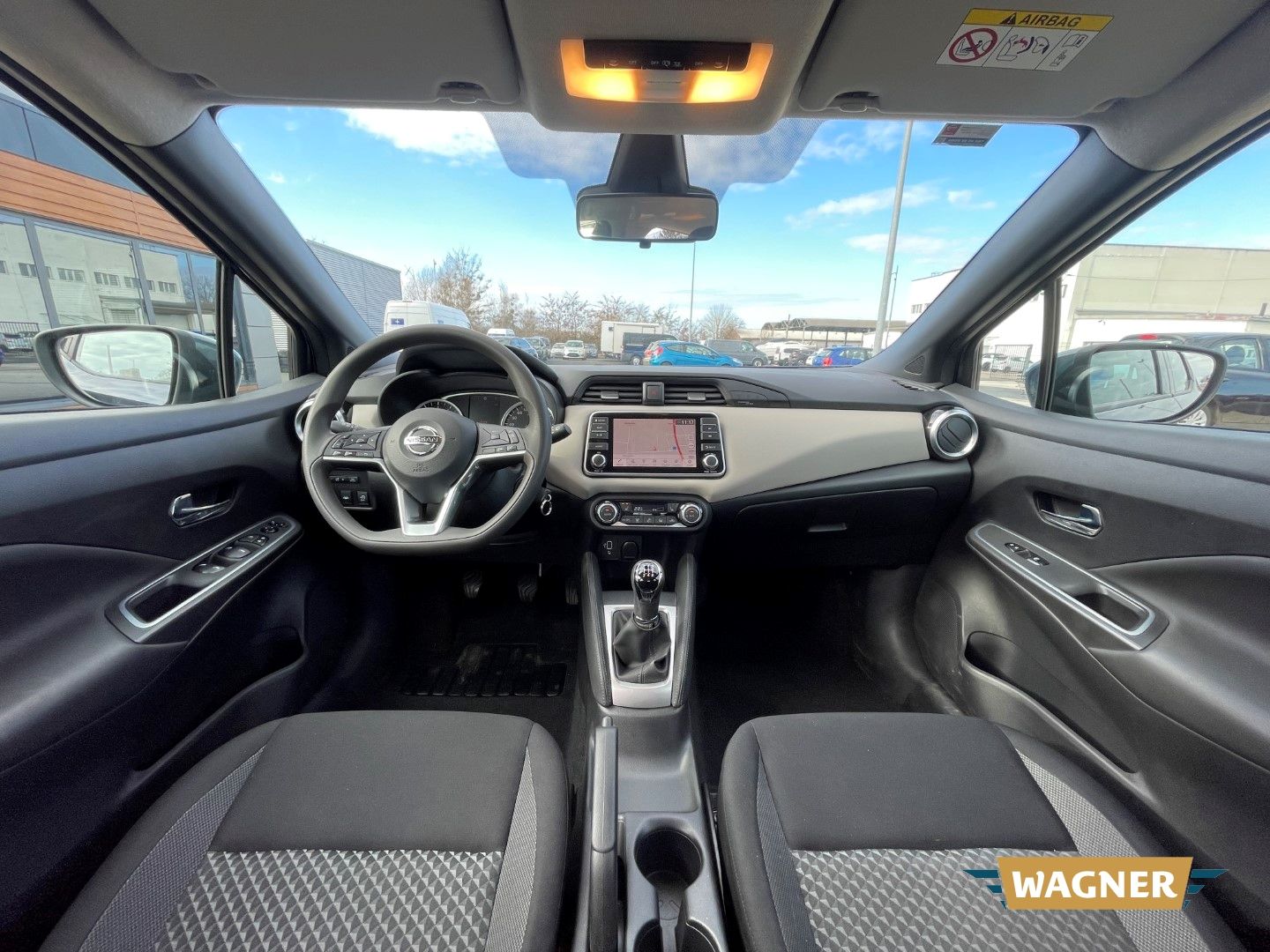 Fahrzeugabbildung Nissan Micra N-WAY Klimaautomatik Frontschaden