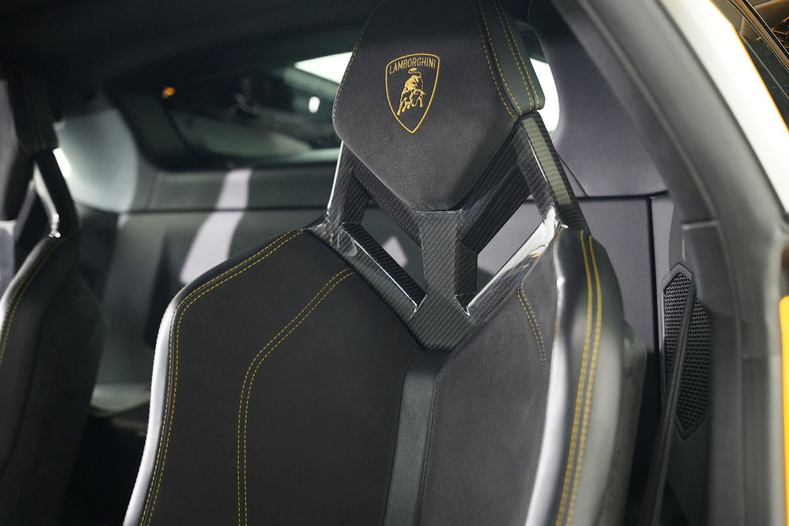 Fahrzeugabbildung Lamborghini Huracan Huracán /LIFT/KAMERA/CARBON/SCHALENSITZ/