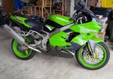 Kawasaki ZX9R - KAWASAKI ZX9R