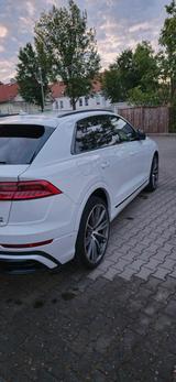 Audi Q8 S-LINE GARANTIE,MASSAGE,PANO,STANDHEIZUN,B&O - Audi Q8 von privat