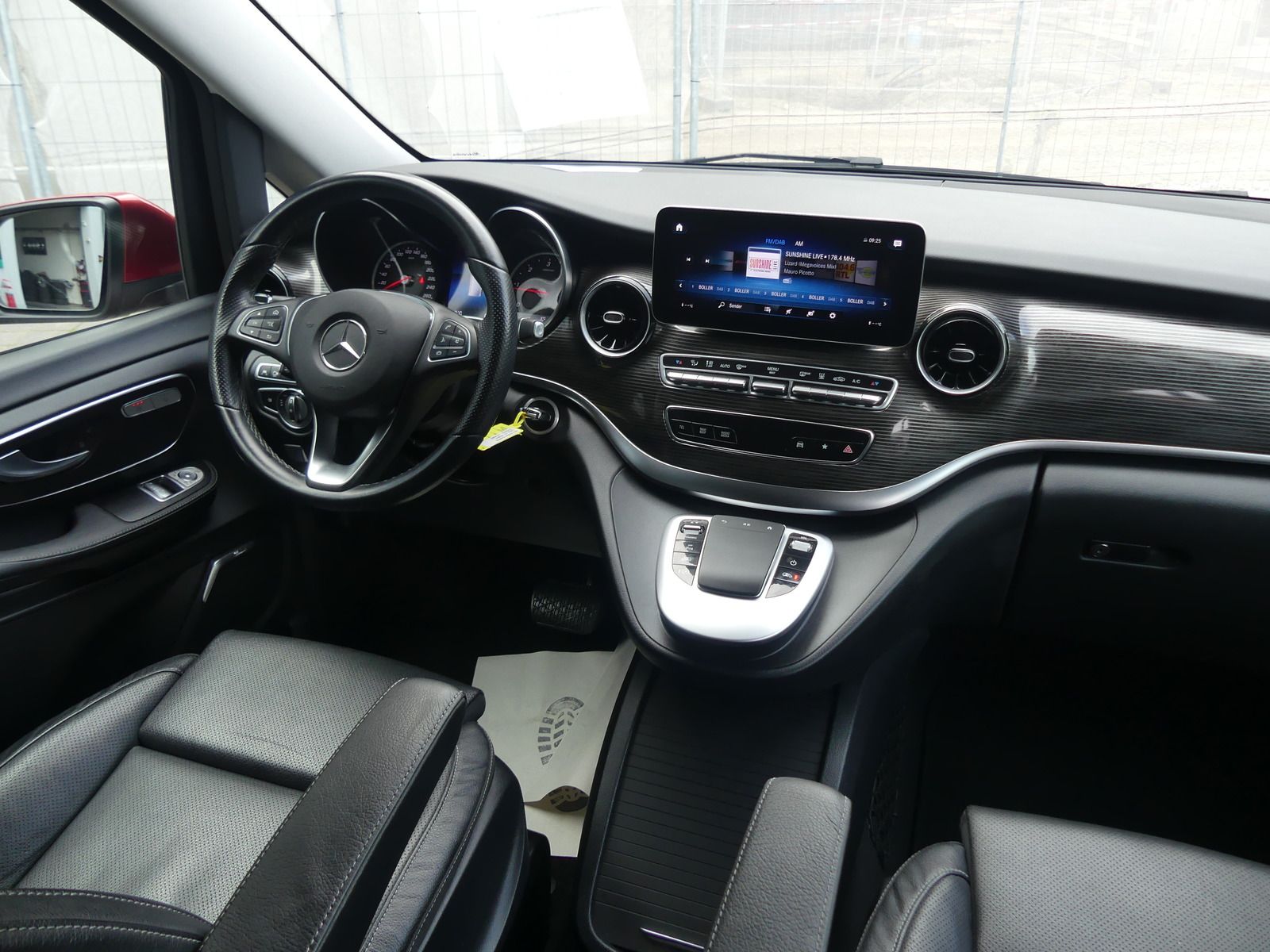 Mercedes-Benz V 220 d AVANTGARDE Lang E-TÜREN 7SITZ STHZ AHK L foto 3