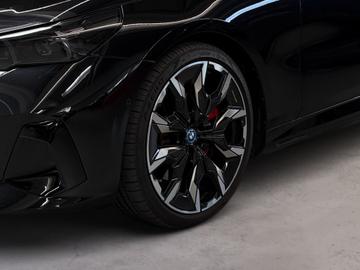 صورة 6 لـ 2023 BMW I5