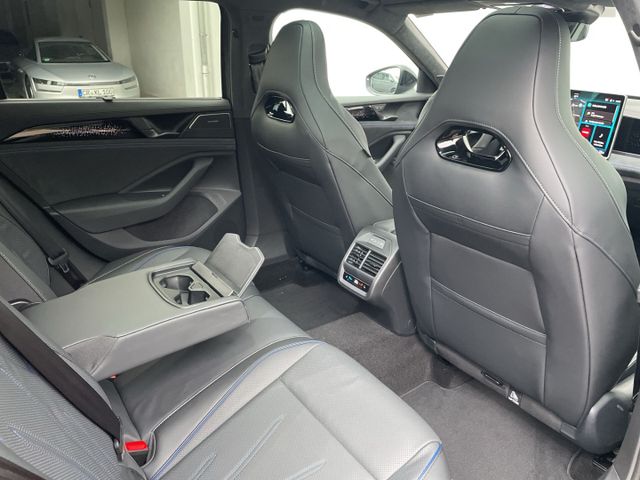 Passat R-Line Signature 2.0 TDI DSG 4Motion Pano