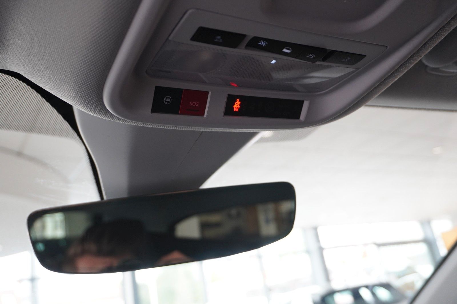 Fahrzeugabbildung Opel Grandland (X) 1.6T GSe 4HYBRID NAVI/LED/KAMERA