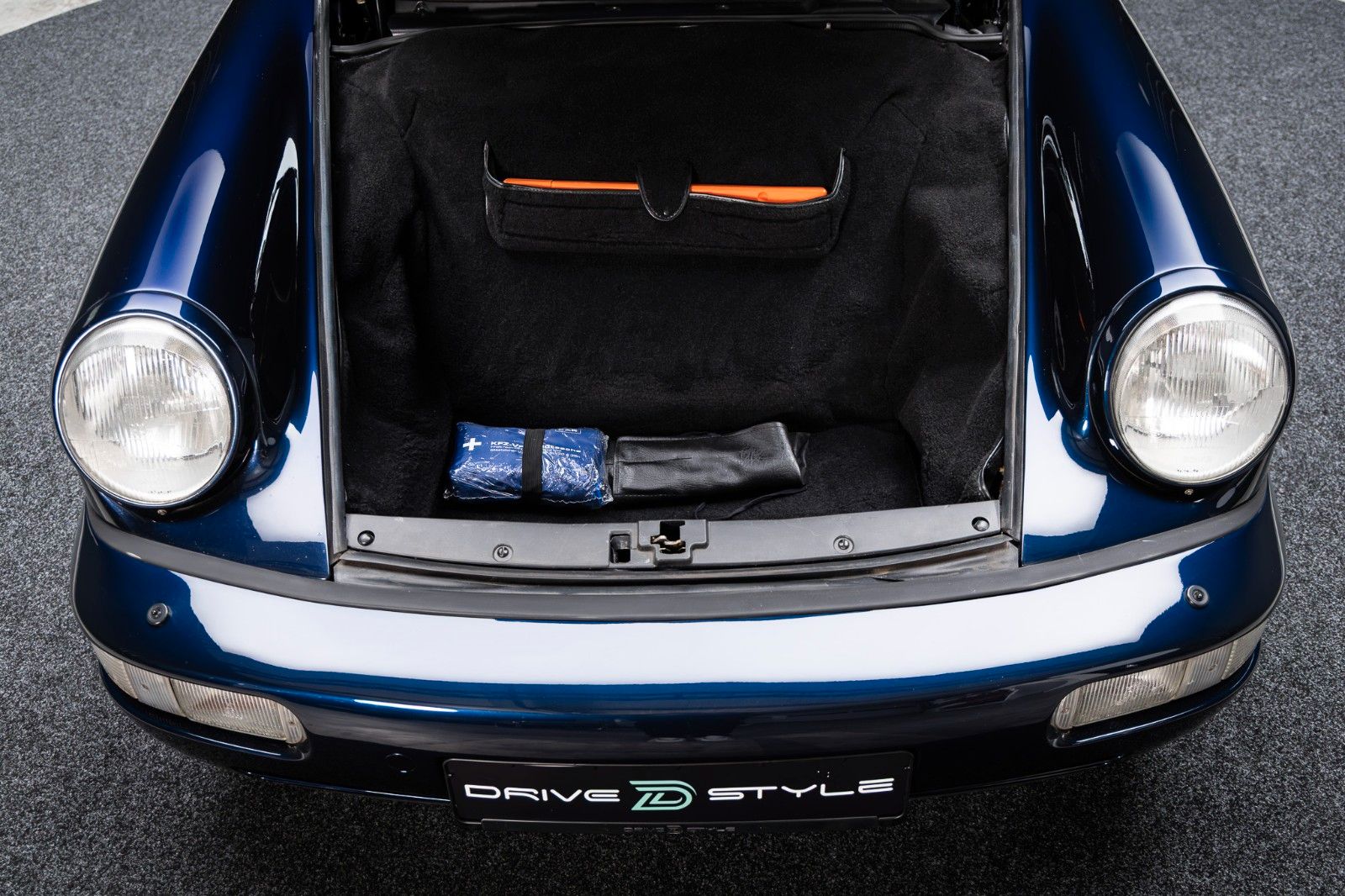 Fahrzeugabbildung Porsche 964 Carrera 2 Coupé + Schalter + H-Kennz.