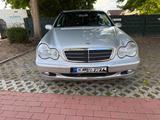 Mercedes-Benz 200 - Mercedes-Benz 200 aus 2001