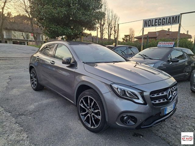 MERCEDES-BENZ MERCEDES GLA - 180D Automatic Premium