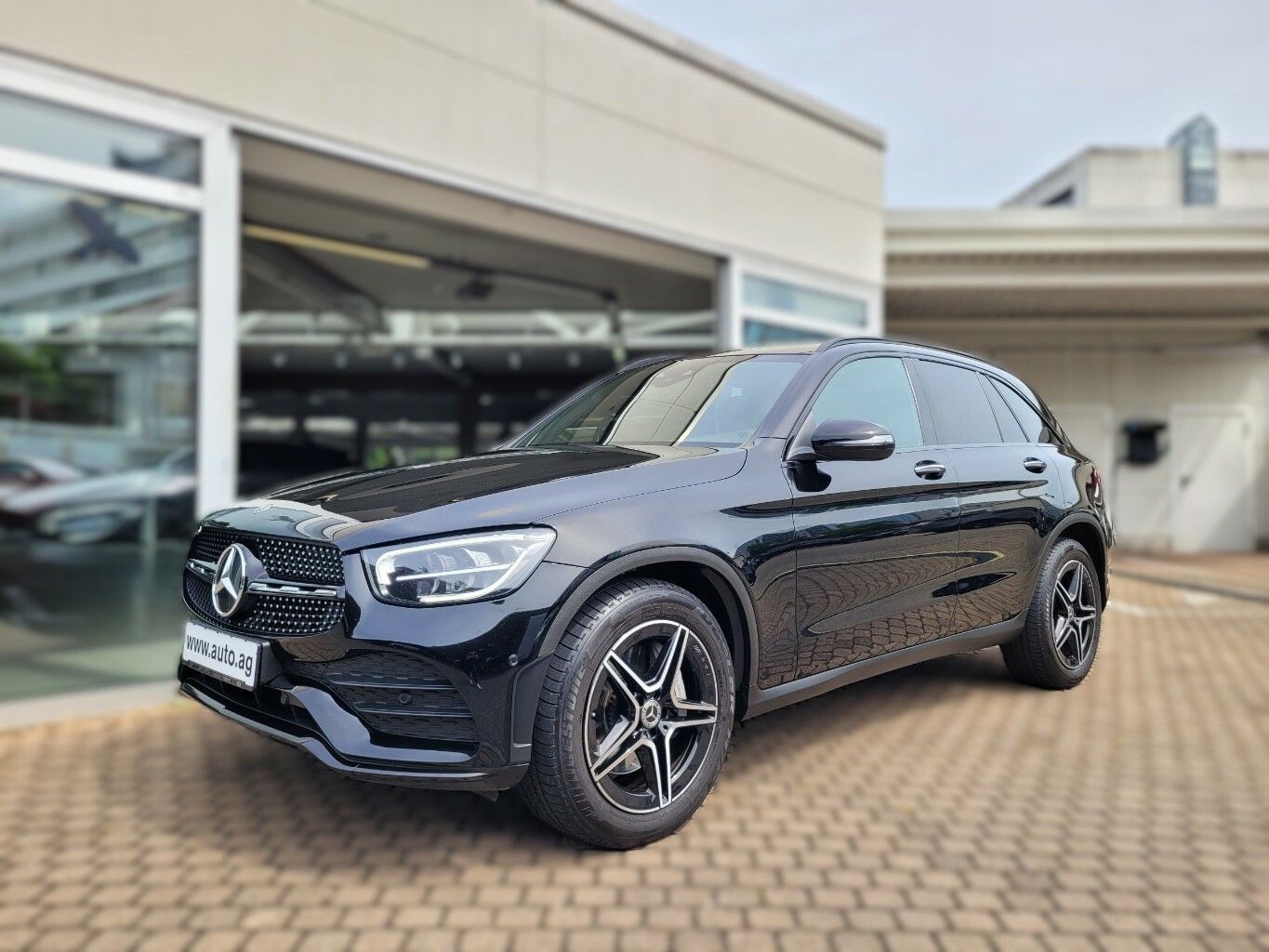 MERCEDES-BENZ GLC 220 d 4Matic AMG Line*Night-Paket*Adaptives 