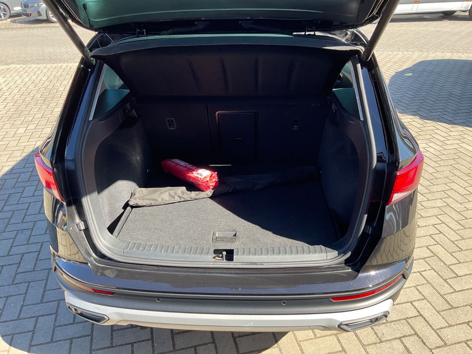 Fahrzeugabbildung SEAT Ateca 1.5 TSI Xperience DSG,LED,Kamera,Navi