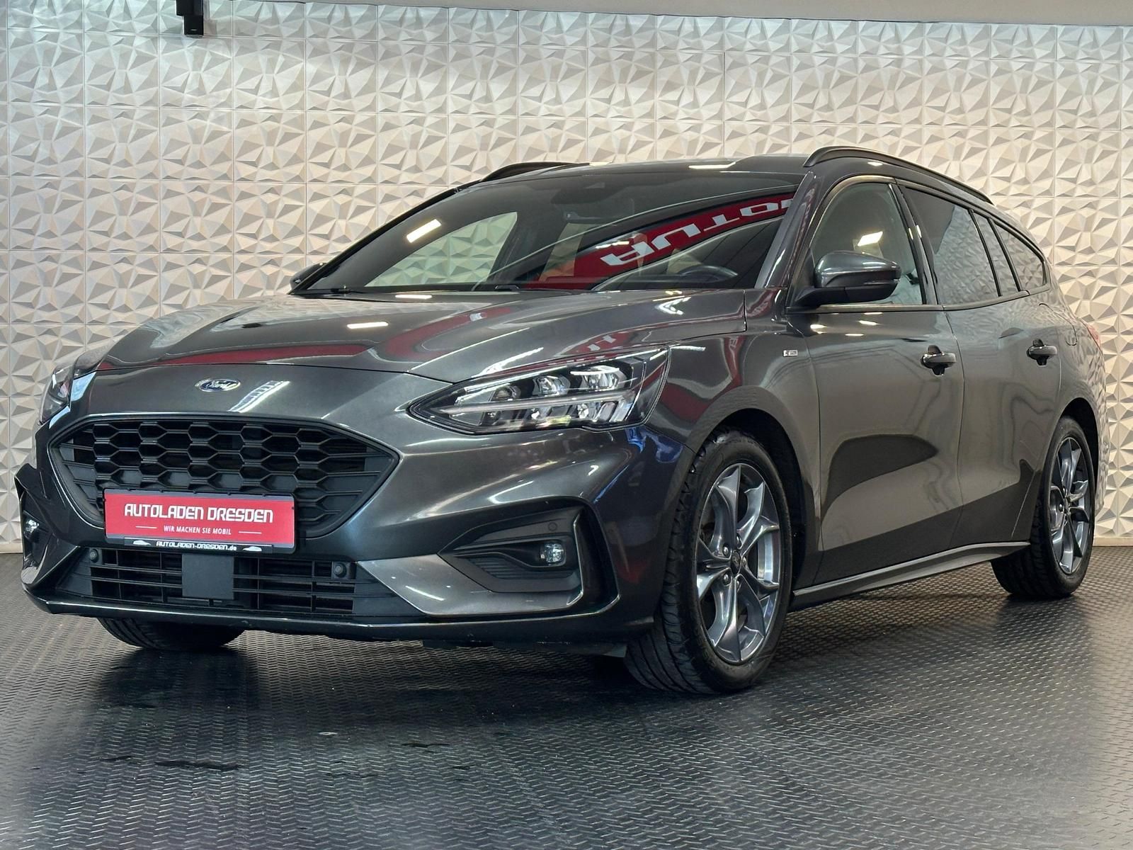 FORD Focus 1.0 EB ST LINE X *HUD#SHZ#LH#FH#LED#TEMP - Image 4