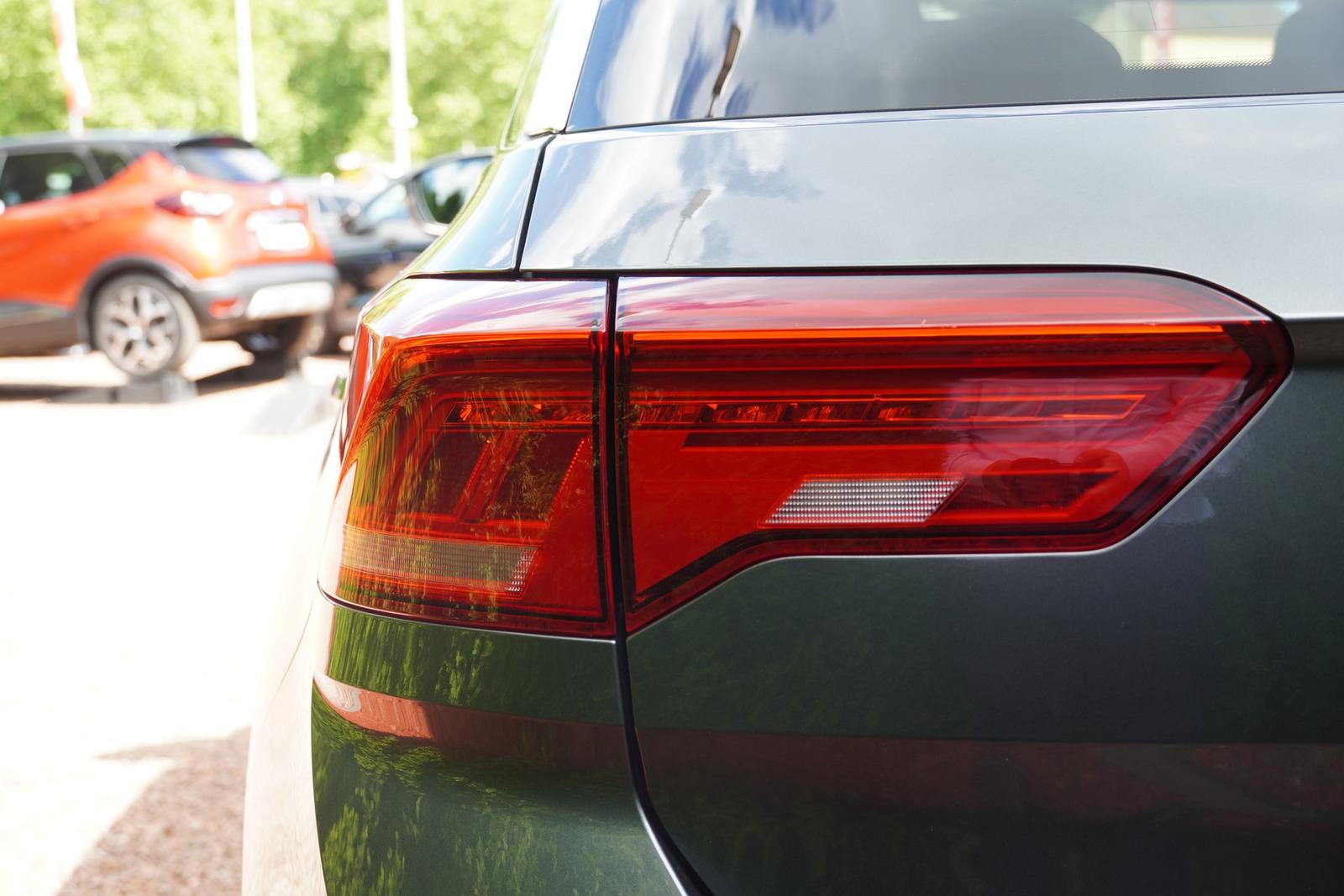Volkswagen T-Roc 1.5 TSI LED Navi Standheizung PDC AHK, миниатюра 28