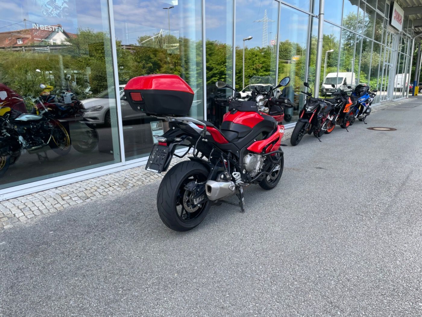 Fahrzeugabbildung BMW S 1000 XR mit Tieferlegung aus 1. Hand