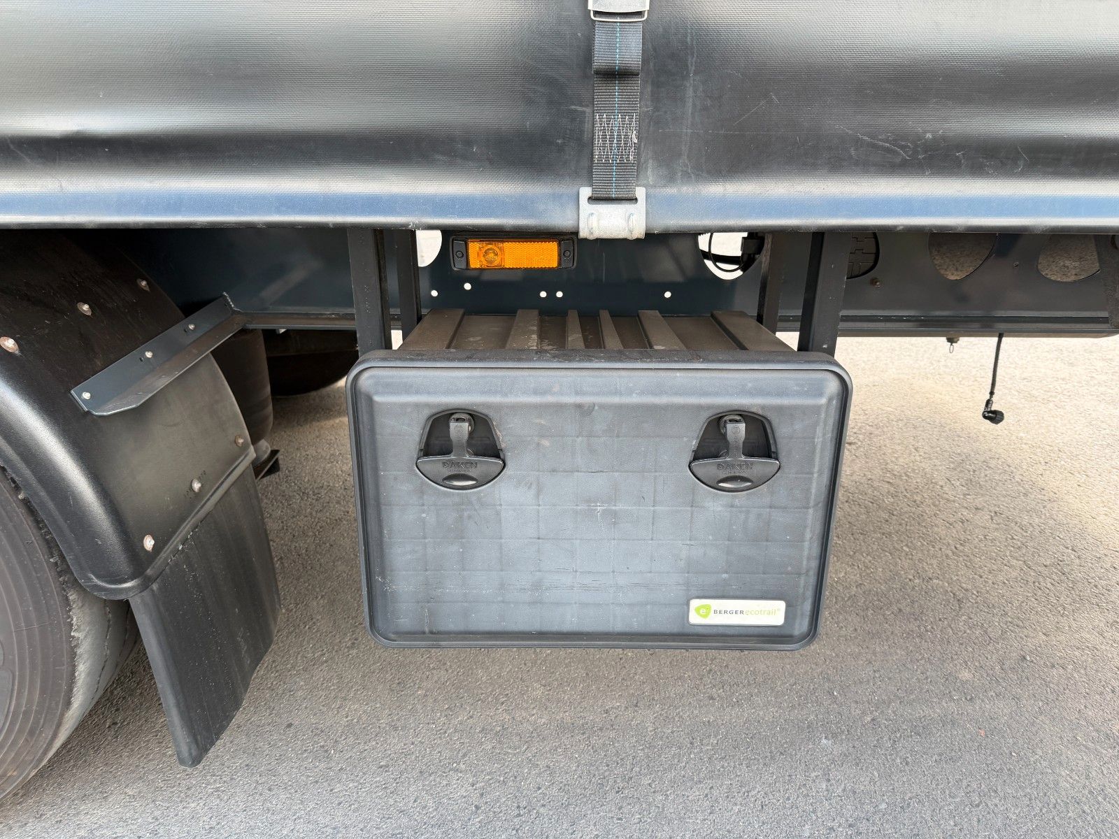 Fahrzeugabbildung Berger SAPL 24 LTMN 1x lift SAF Hubdach Schiebeverdeck