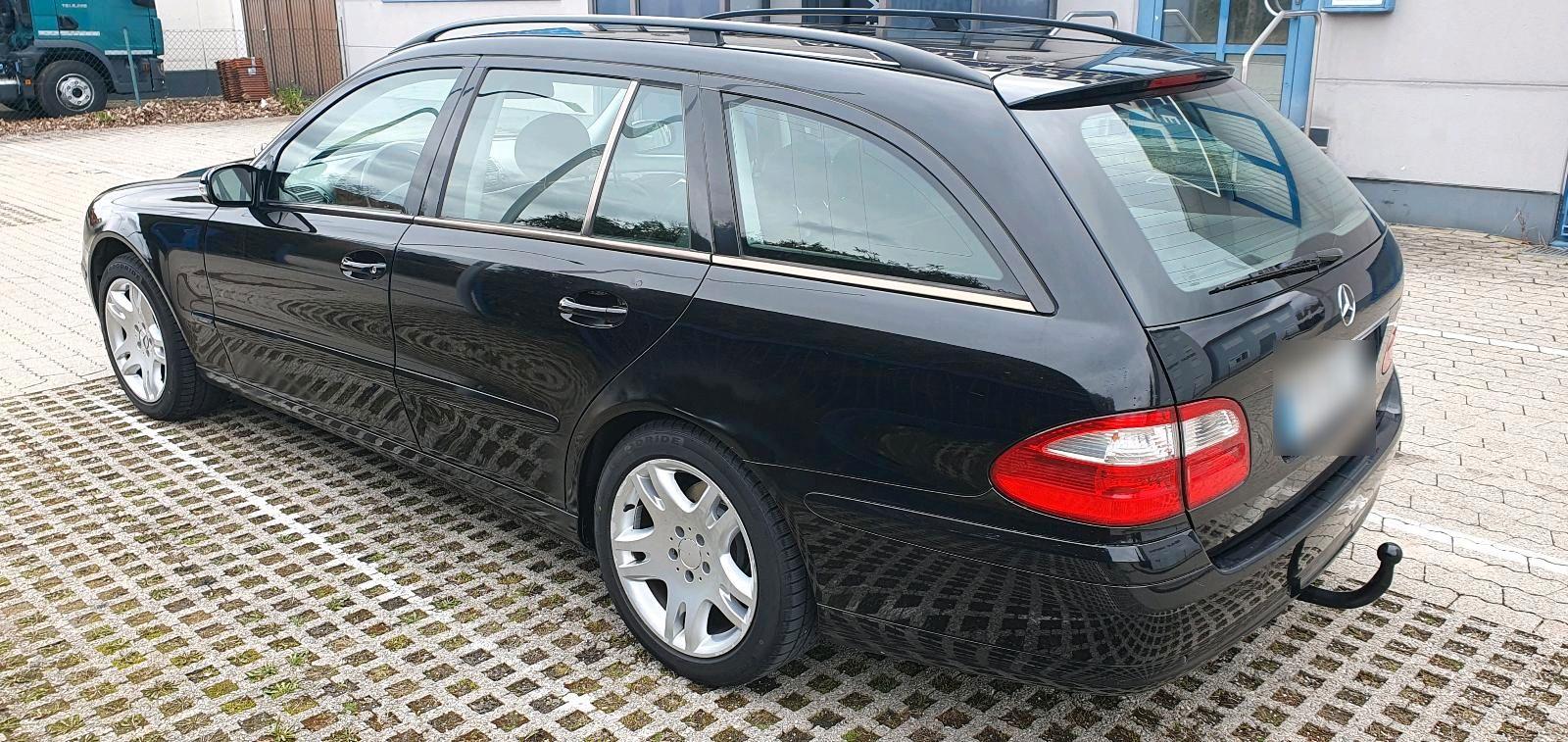 Mercedes-Benz E200 2004 — photo 5