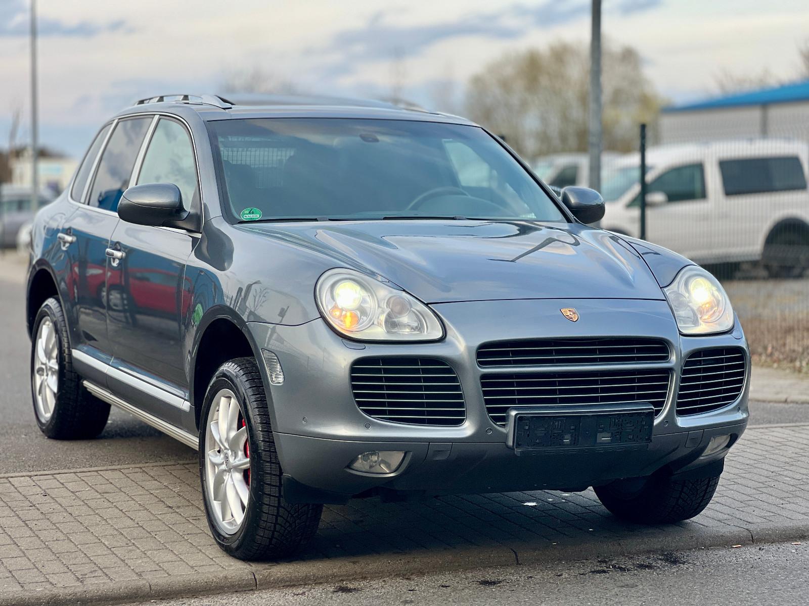 Porsche Cayenne Turbo S*BOSE*521PS*ALCANTARA*PCM