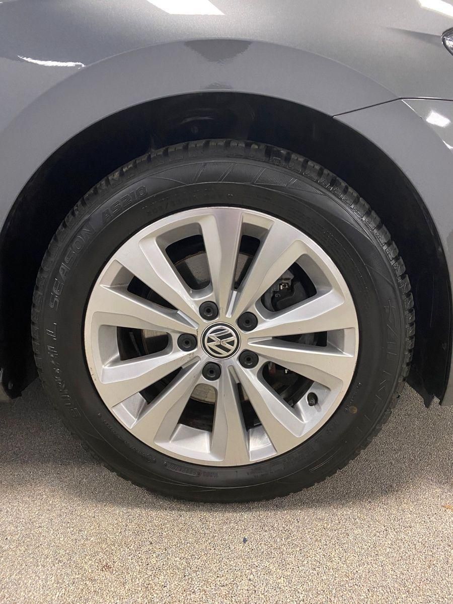 Fahrzeugabbildung Volkswagen Golf Sportsvan 1.5 TSI ACT Comfortline+DSG+ACC+