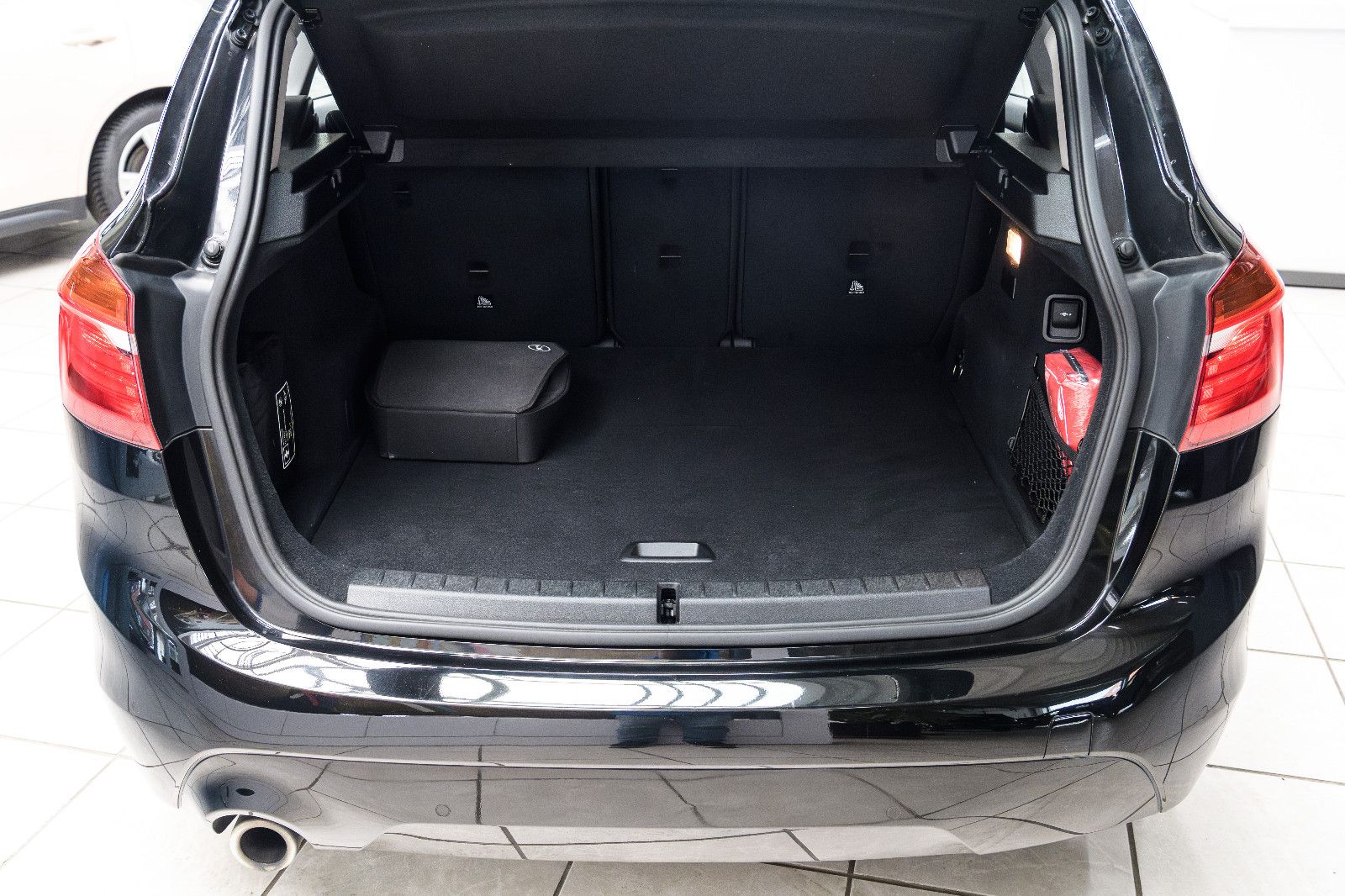 Fahrzeugabbildung BMW 2er Active Tourer 225 xe Advantage Kamera 165kw