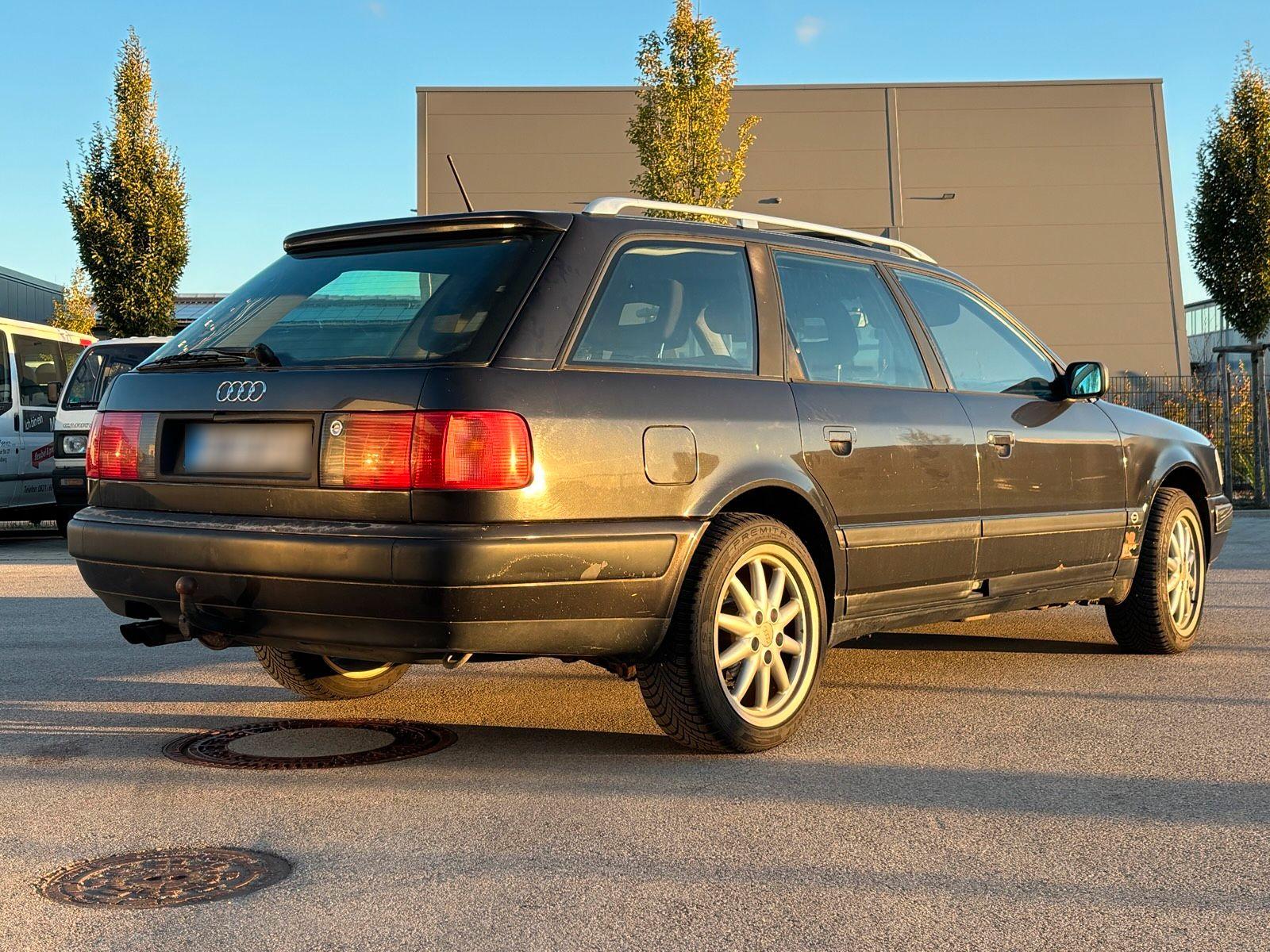 Audi 100