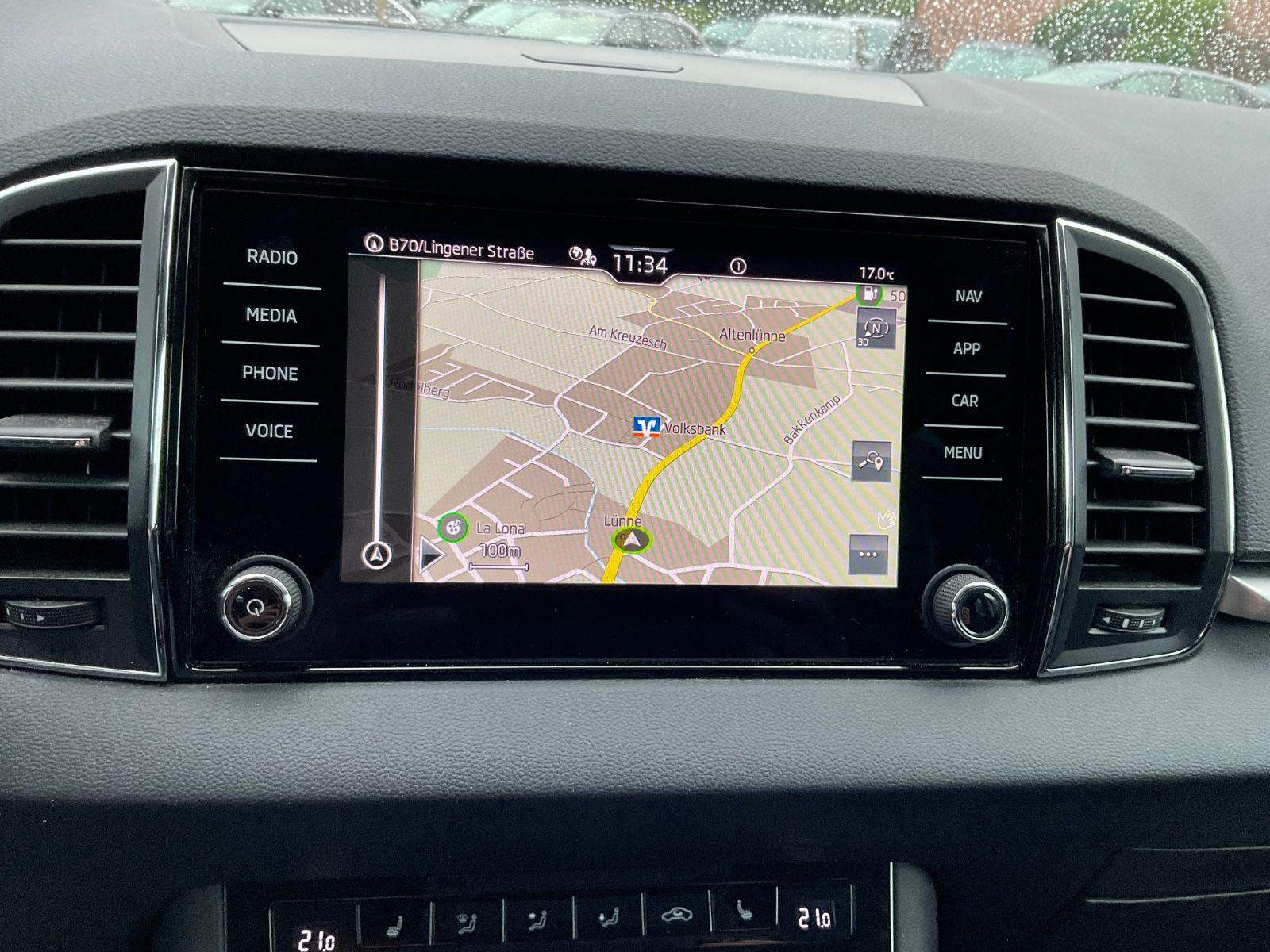 Fahrzeugabbildung SKODA Karoq 1.5l TSI DSG Selection,Kamera,Navi,ACC