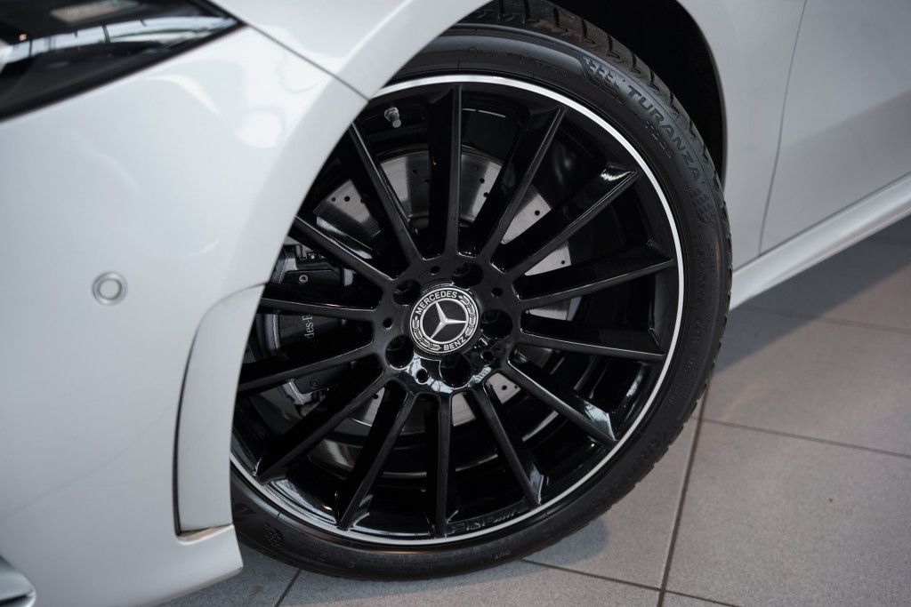 Mercedes Benz A 220