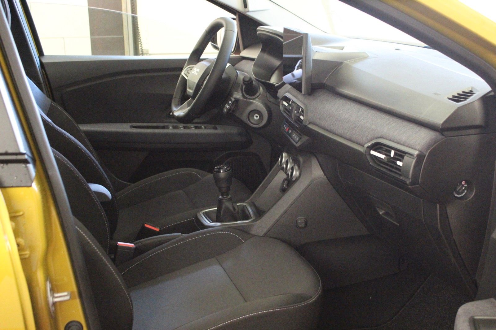 Fahrzeugabbildung Dacia Sandero TCe 100 Expression*Winterpaket* *MJ 2026