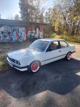 BMW e30 318i VfL - BMW 318 aus 1987: 318i