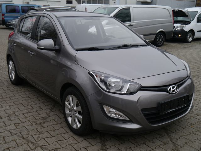 Hyundai i20 5 Star Edition Klima Tel-Bluetooh USB