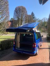 Volkswagen T5 California Comfortline - blaue Volkswagen T5 California