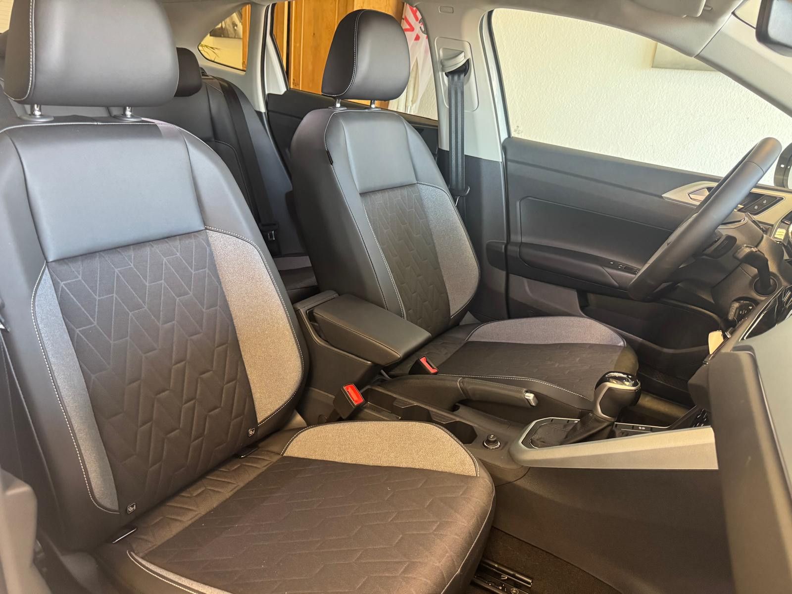 Fahrzeugabbildung Volkswagen Taigo Goal /1.HAND/WENIG KM/GARANTIE/CARPLAY