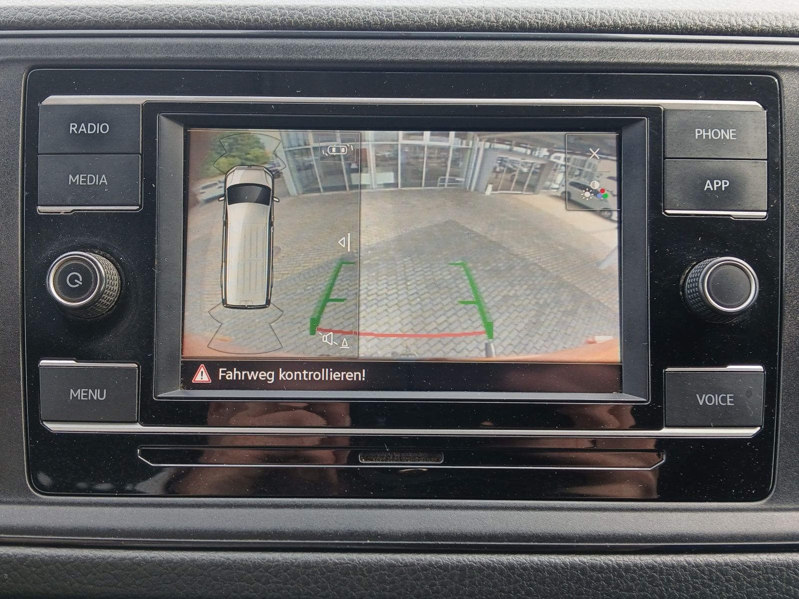 Fahrzeugabbildung Volkswagen Crafter Kasten 35 MR HD AHK KLIMA GRA PDC RFK