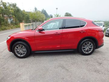 Alfa-Romeo Stelvio - 7
