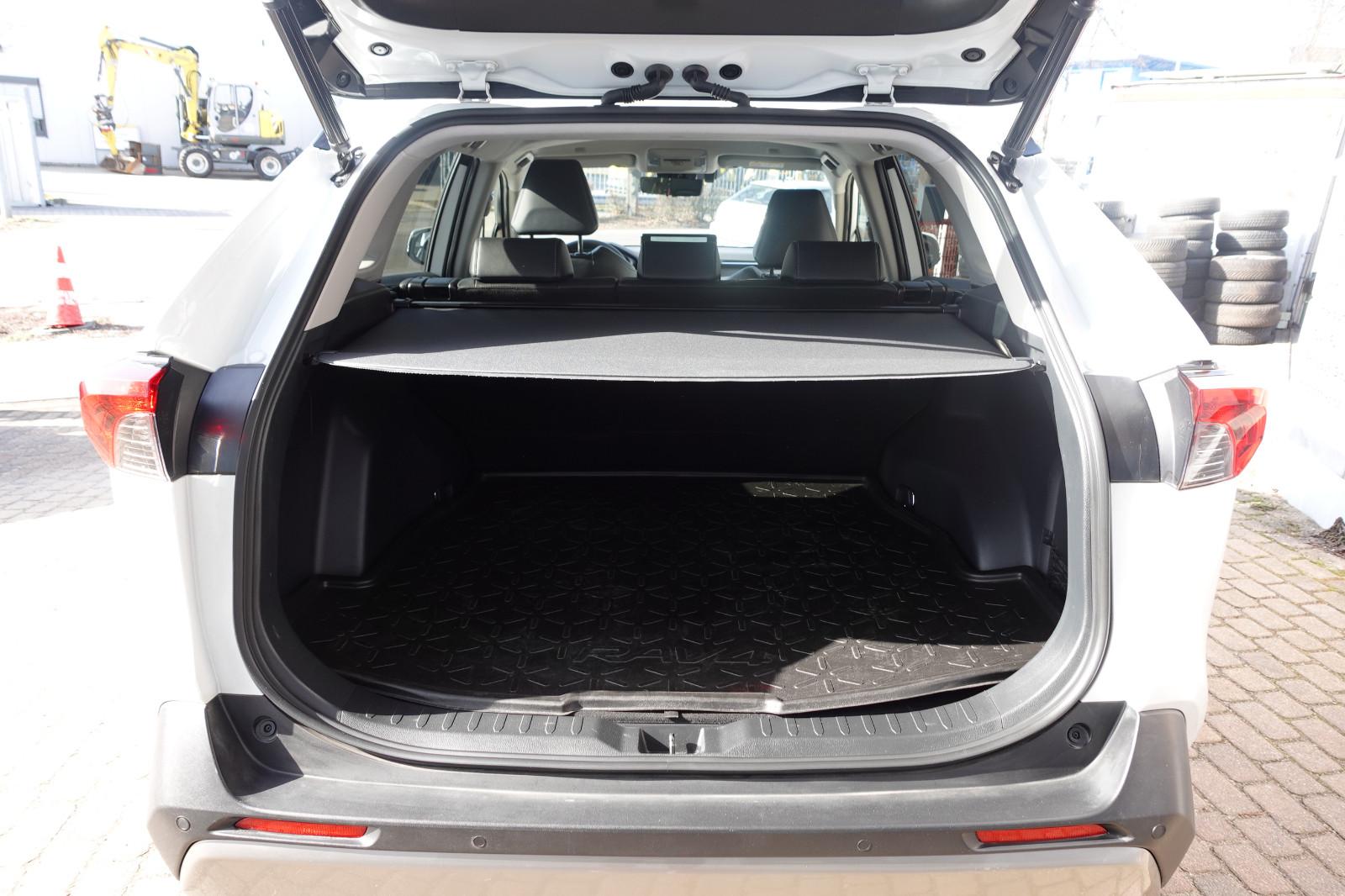 Toyota RAV 4 2.5 Hybrid Lounge Allrad 5J Garantie