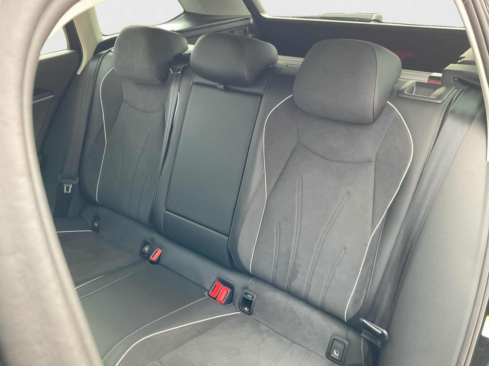 Volkswagen Passat - Bild 13