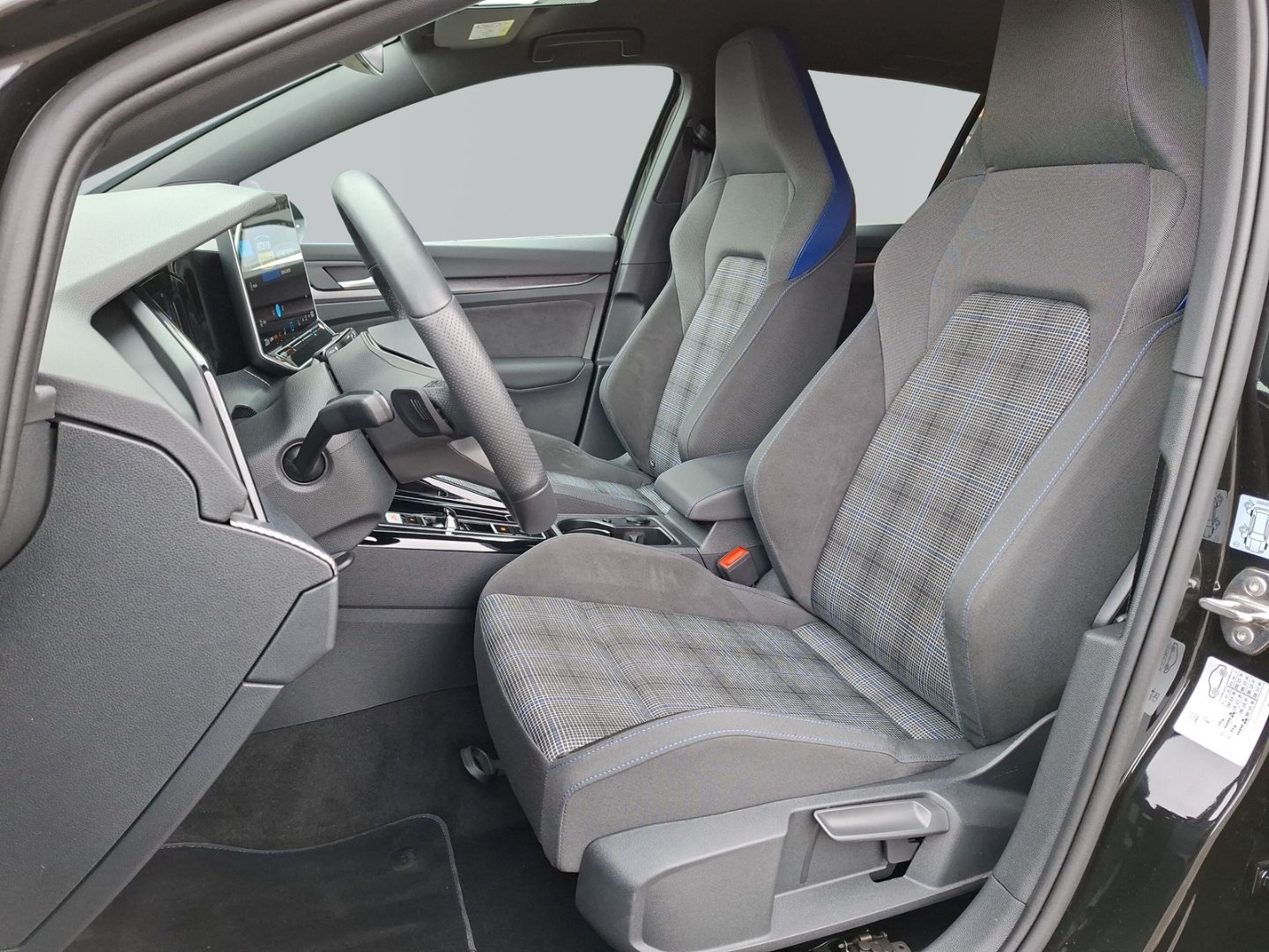 Golf VIII GTE 1.5 TSI DSG eHybrid *DCC*HUD*