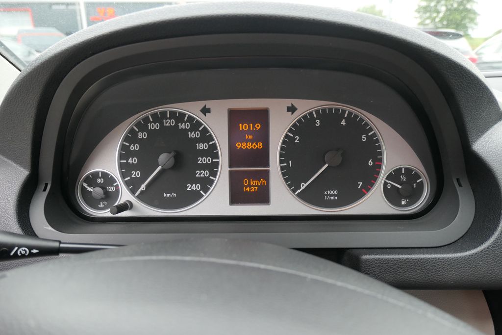 MERCEDES-BENZ B 180 | Automatik | Sitzheizung | 8-fach bereift, Ansicht 13