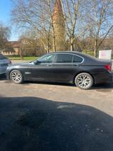 BMW 7.50I TOP ZUSTAND SCHECKHEFT VOLL - gebrauchte BMW 750 aus dem Jahr 2011