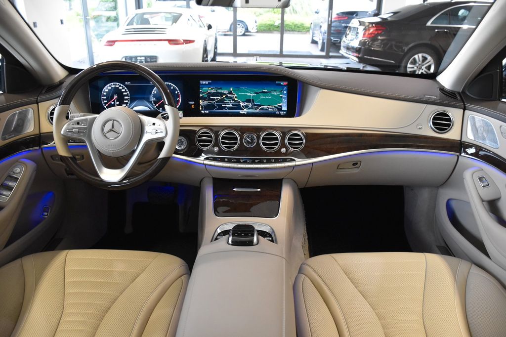 Mercedes-Benz S 560