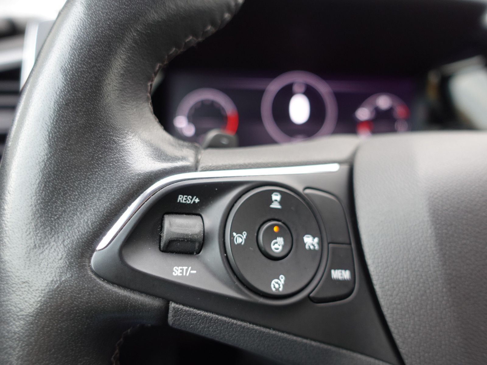 Fahrzeugabbildung Opel Grandland 1.2T AUTOMATIK,Matrix,AHK,Navi,Leder