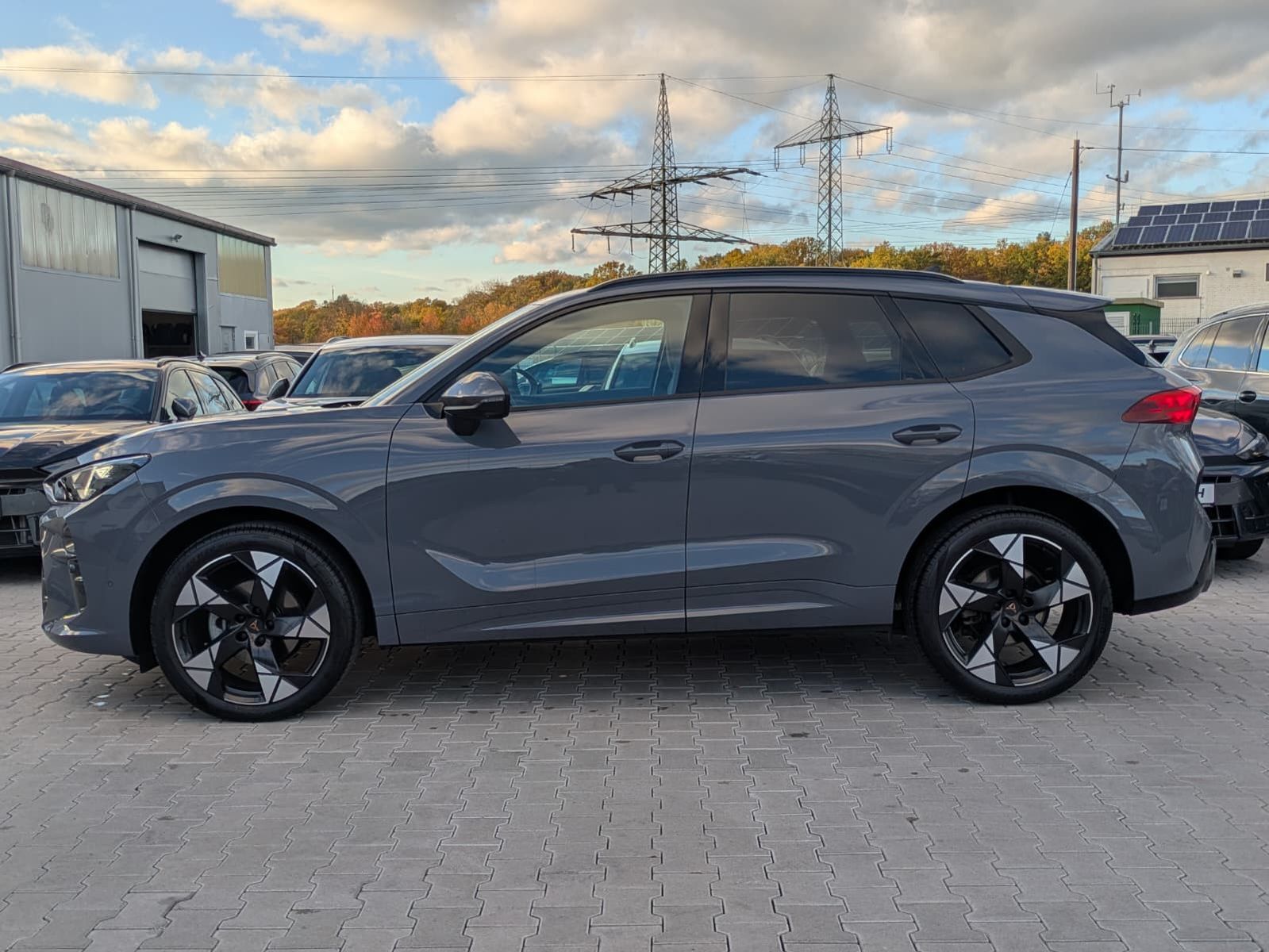 Fahrzeugabbildung CUPRA Terramar 1.5 eTSI 360°HUD*MATRIX*PANO*DCC*20"