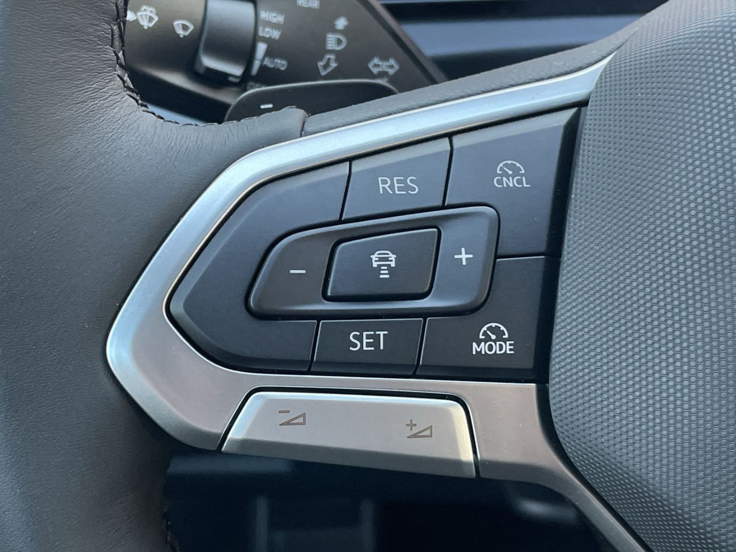 Tiguan ENERGY 2.0TDI DSG Navi/LED/ACC/360°Kamera