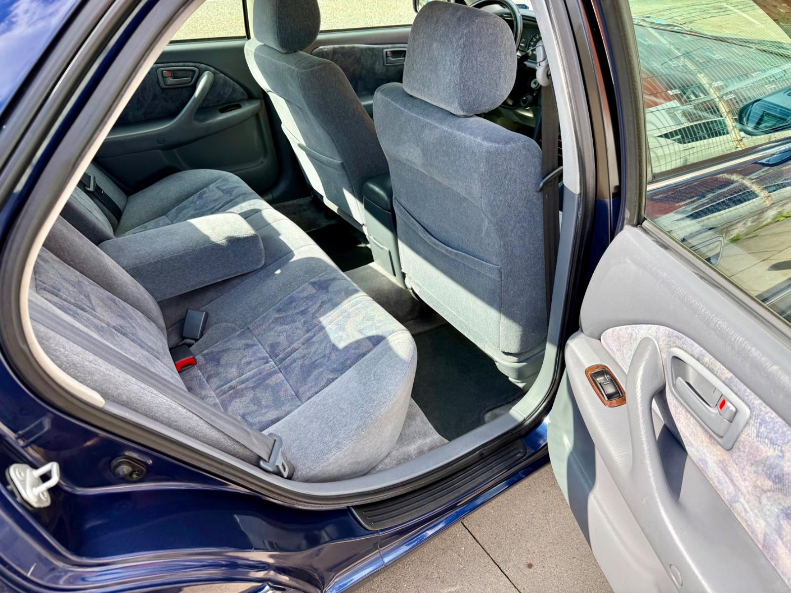 Toyota Camry 2.2 * TÜV NEU * KLIMAAUTOMATIK